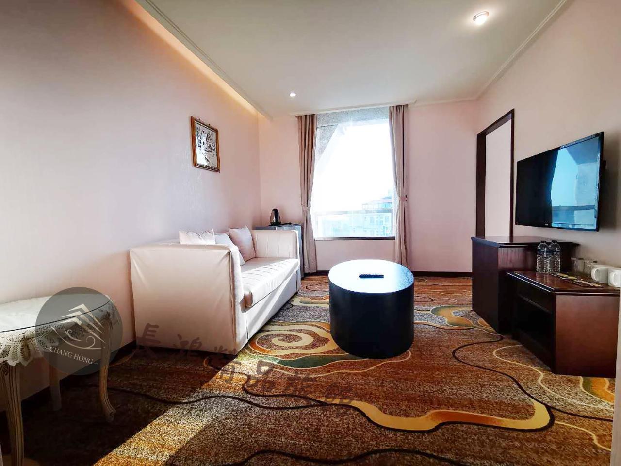 Chang Hong Hotel Jinning Exterior photo