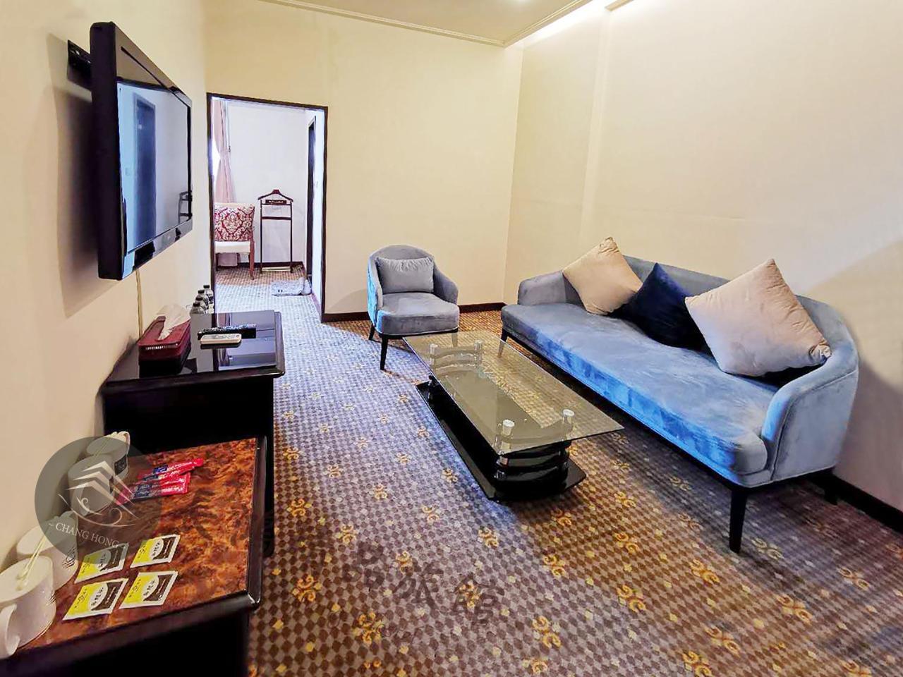 Chang Hong Hotel Jinning Exterior photo