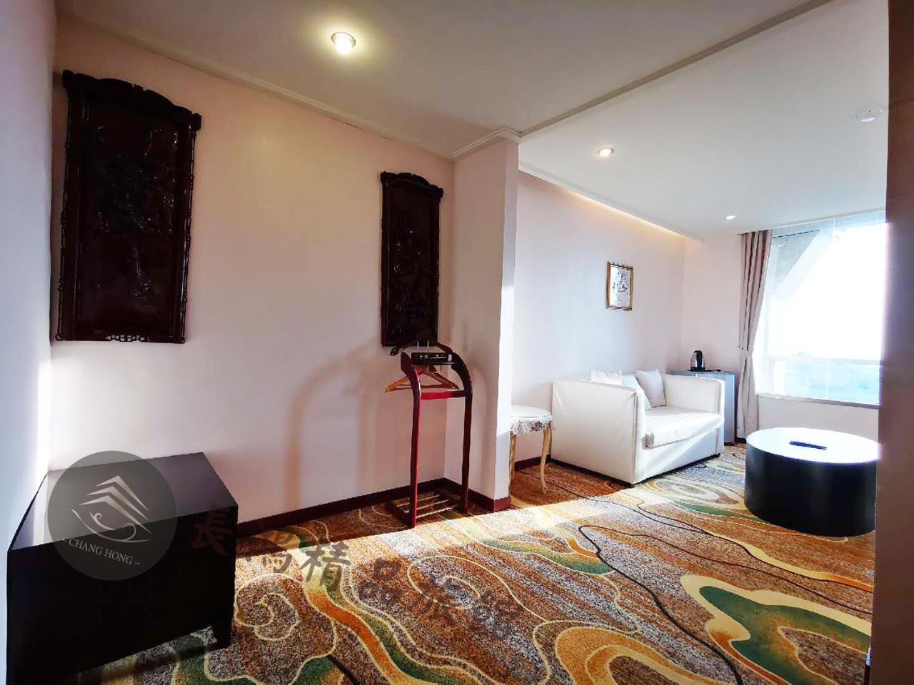Chang Hong Hotel Jinning Exterior photo